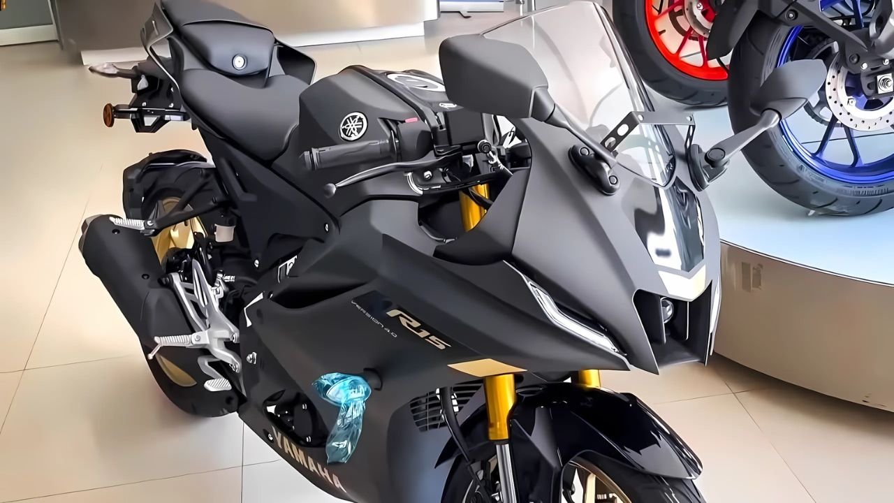 Yamaha R15 V4